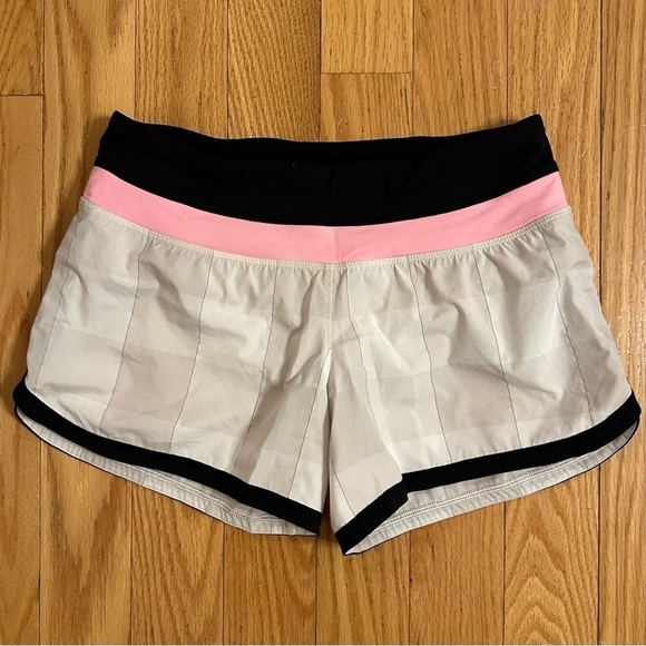 Lululemon Groovy Run Short Dune Gros Gingham Plaid Bleached Coral/Black Size 4 - Picture 2 of 10
